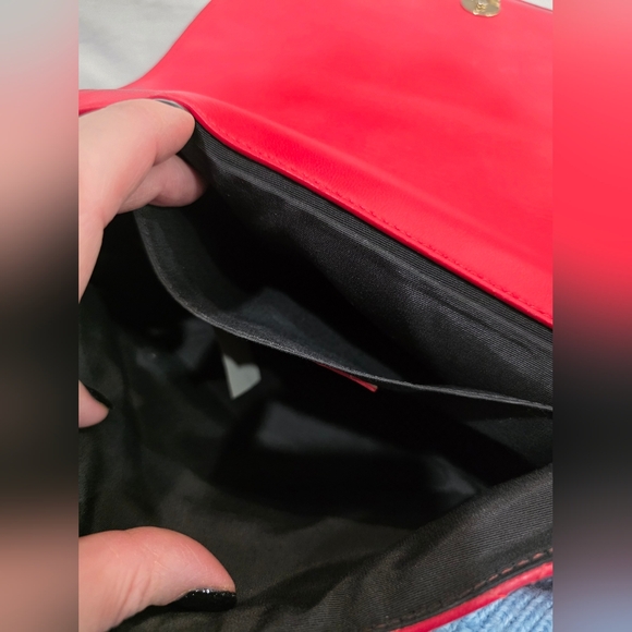 Versace Red Quilted Nappa Leather Medusa Shoulder Bag – Gold Hardware - Picture 13 of 17